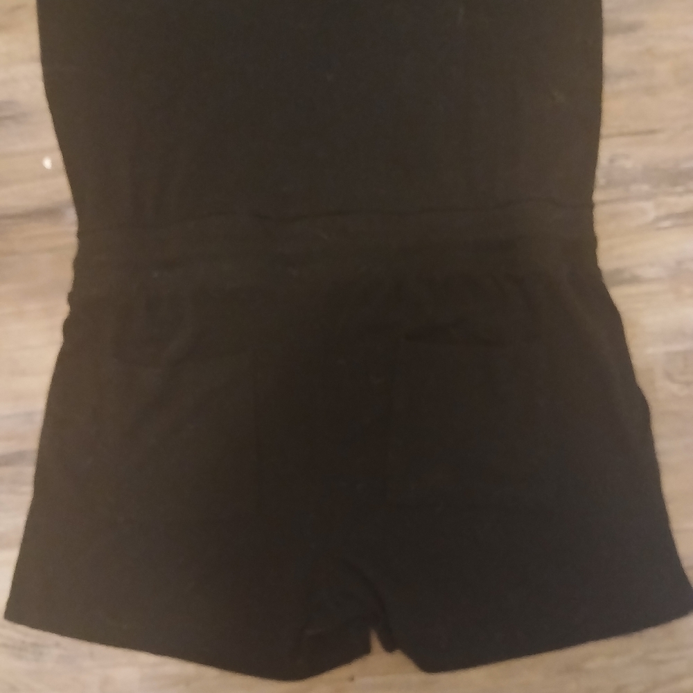 NWOT Theo & Spence Black Short Sleeve Romper. Womens Large. - Picture 3 of 6